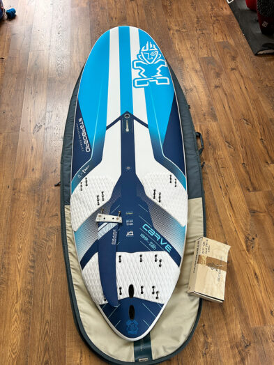 Starboard Carve 139ltr (Board is new but footstraps and fin is used)