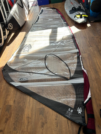 Second Hand Ezzy Wave 5.8m